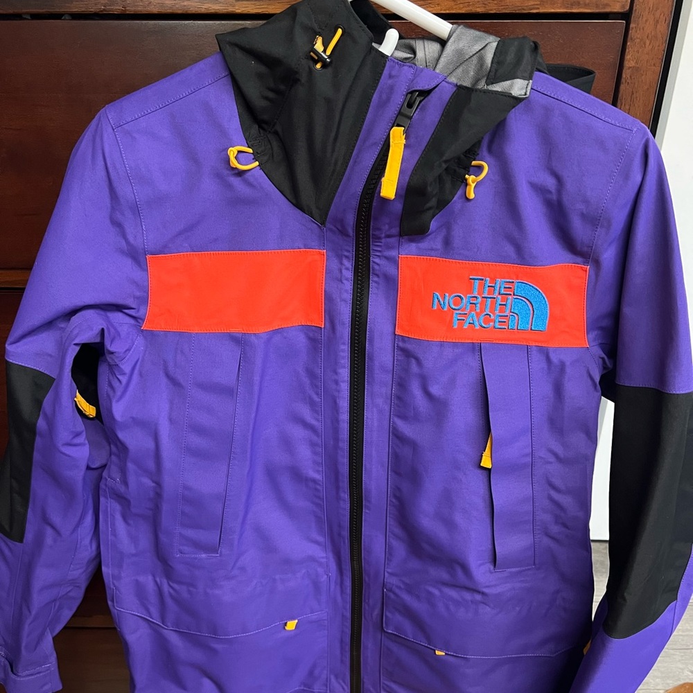 THE NORTH FACE JACKET
